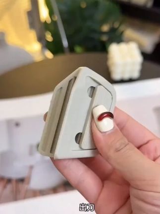 陶瓷拆箱刀便携创意自动回弹式磁吸防粘开箱安全刀开箱子快递 #拆箱刀 #陶瓷拆箱刀 #便携拆箱刀 #磁吸拆箱刀 #回弹式拆箱刀