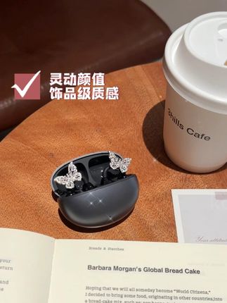 这才是女生想要的耳机~ #热点 #高级感 #蓝牙耳机 #耳机