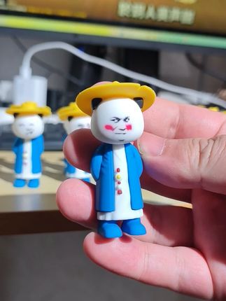 创意桌面摆件,虾仁模型一套,虾友们这个价格值得冲! #沙雕动漫 #虾仁不眨眼 #摆件