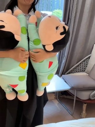 正版授权蜡笔小新玩偶趴睡小新抱枕毛绒玩具睡觉抱生日礼物送女生#蜡笔小新玩偶 #趴睡抱枕 #正版授权 #毛绒玩具 #女生礼物