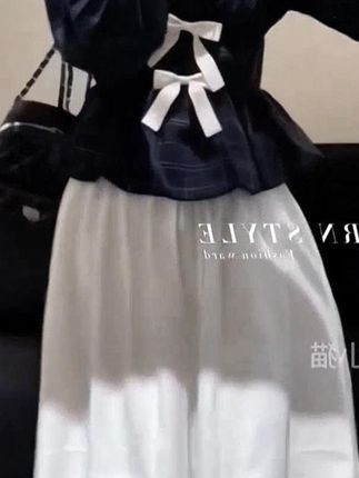 2025早秋新款韩系穿搭蝴蝶结收腰格纹长袖上衣气质高腰花苞半 #韩系穿搭# 显瘦穿搭 #早秋韩系氛围感穿搭# 休闲减龄穿搭 #早秋穿搭公式来了