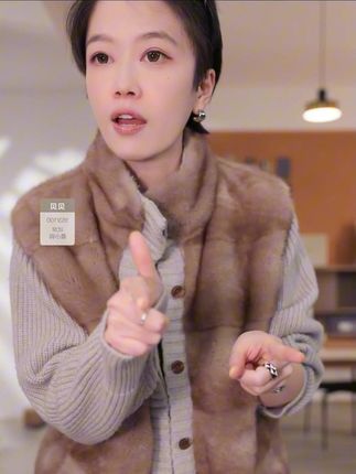 这外套太绝了,秋天的时候就可以这样子搭配,真的是超级百搭 #外套#大衣#品质女装#今天穿什么#时尚