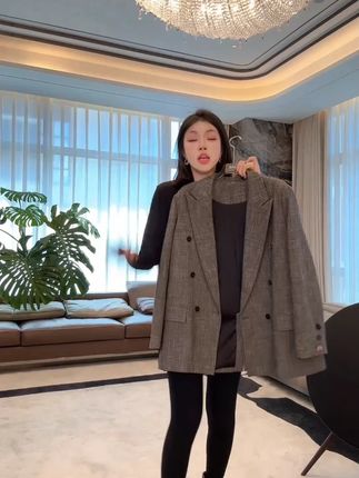 姐妹们千万不要错过这件西装外套 #时髦精的ootd#时髦精#轻奢女装#女生搭配#西装外套