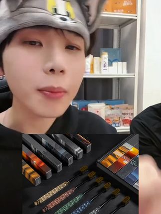 哥伦希轻奢软毛牙刷彩晶成人家用情侣手动便携细头护龈宽头牙刷#哥伦希牙刷 #轻奢软毛牙刷 #彩晶成人牙刷 #情侣手动牙刷 #护龈宽头牙刷