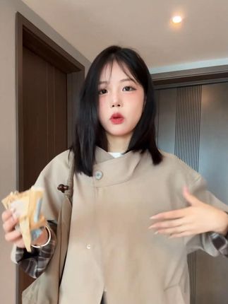 早秋2025新款英伦风复古高级撞色设计感女小个子宽松外搭风衣外套#外套 #设计感 #小个子 #上衣 #女装