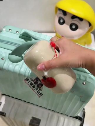 出门玩住酒店 一定要带自己的洗漱杯 这个小小的 里面有三个漱口杯 还自带牙刷 用着很舒服 收起来也不占地方 真的是出差旅行必备#旅行洗漱杯 #折叠牙刷 #出差旅行必备 #无限回购的宝藏单品