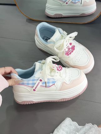 谁懂少女心被狠狠拿捏的快来!! #好鞋推荐 #软底软面穿上超舒服 #百搭鞋子 #好穿不累脚