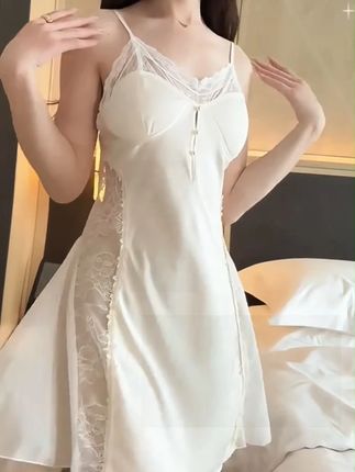 对象就喜欢看我穿这条睡裙,也不知道为什么?#约会穿搭 #穿出高级感 #性感睡衣 #女人味穿搭 #白色系