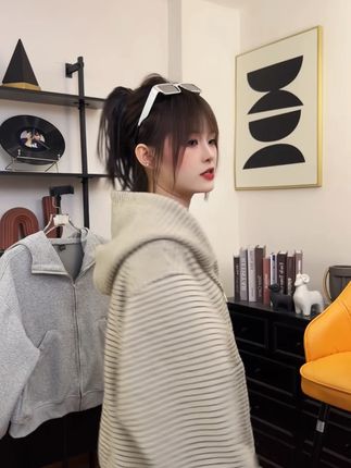 美式连帽卫衣男女秋冬季新款条纹拉链开衫百搭休闲上衣 #连帽卫衣 #休闲上衣 #百搭 #秋季新款