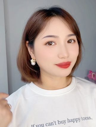 这个看气质的世界里 稍微加点小点缀就超吸睛呀#仙女必备 #首饰分享 #美饰分享 #舒啸饰品