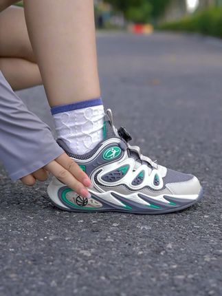 L080501防滑耐磨,运动跑跑跳跳一鞋拿捏~ 给宝宝一双好看又实用的运动鞋吧#童鞋 #好鞋推荐 #夏季新款