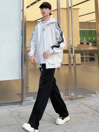 秋季新款仿牛仔休闲直筒裤!!!#开学季穿这个琥珀系 #衣服基础穿搭不基础 #秋季穿搭cleanfit杀回来 #男生不出错的秋季穿搭指南