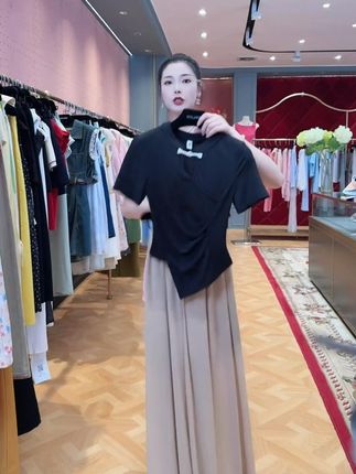 7月31日(24) 夏季搭配一整套法式慵懒风套装简约百搭短袖上衣宽松阔腿裤两件套 #显瘦遮肉 #简约搭配 #夏季搭配 #法式慵懒风 #简约百搭