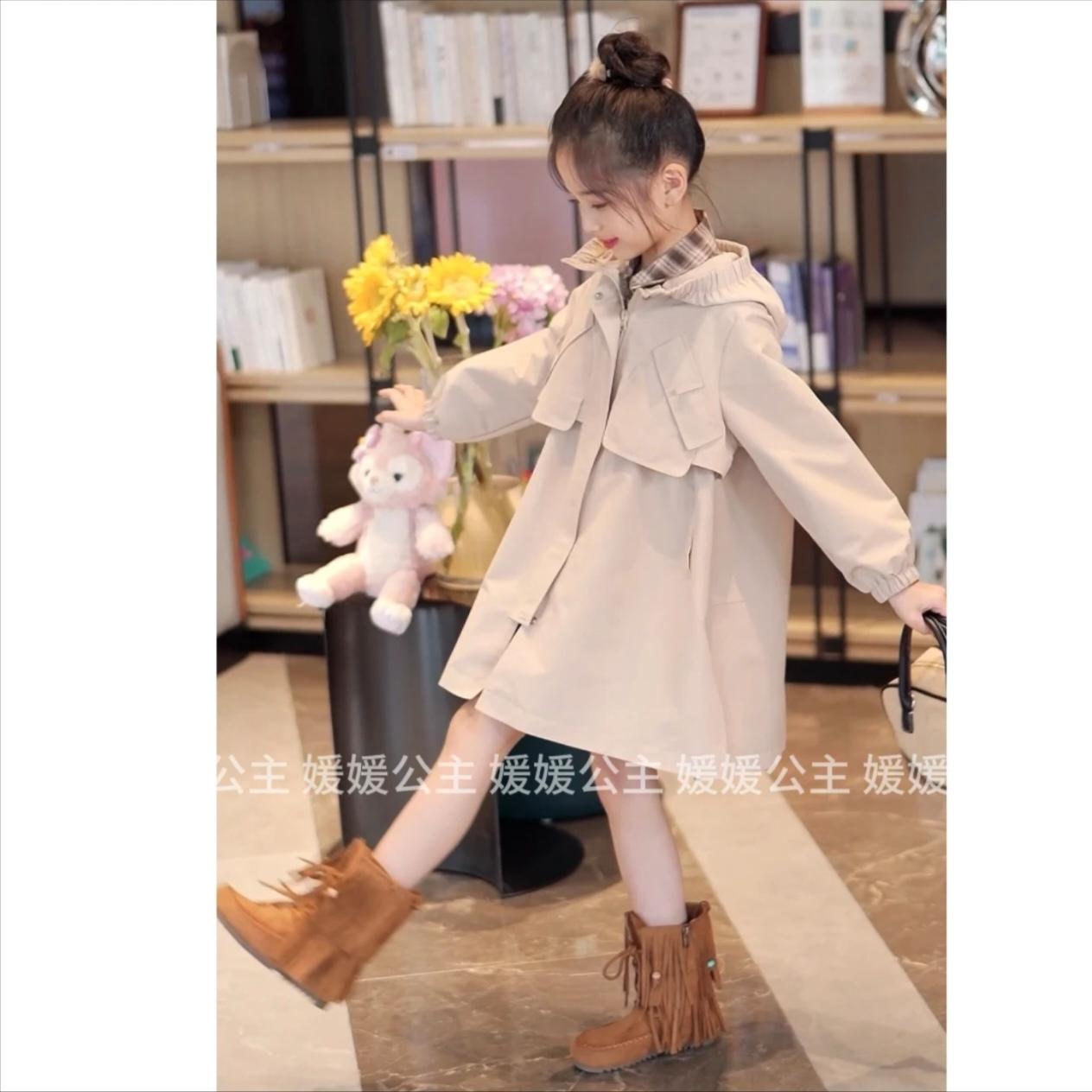 女童冲锋衣羽绒服2025新款中大童冬装轻薄加厚外套夹克棉服防风衣