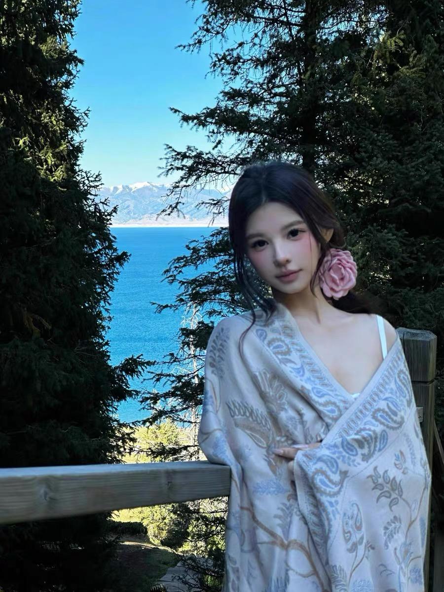 云南丽江草原沙漠度假旅游必备拍照神器氛围感围巾,还可做小盖毯 #保暖围巾#披肩 #拍照神器