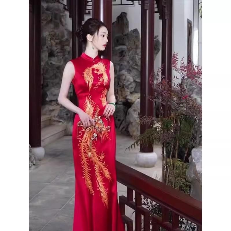 订婚旗袍2025新婚礼祝酒礼服新娘经典大气民族风格红礼服为妇女