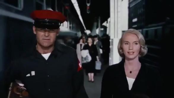 英语思维解密,run the gauntlet受到多人批判指责#星河知识计划 #渊博文化星 @抖音青少年