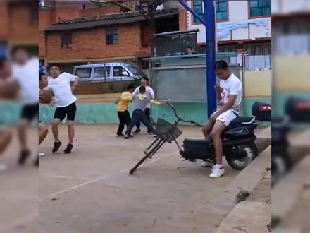 盘点意想不到的尴尬瞬间