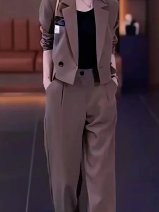 #西装套装女 #秋季新款时尚 #小个子穿搭 #洋气西服上衣显瘦阔腿裤两件套#洋气减龄