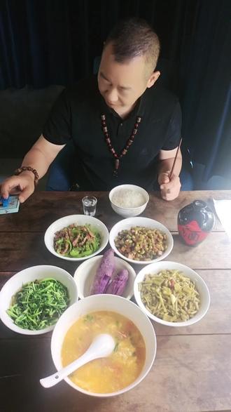 宋寨主和压寨夫人的日常生活,#粗茶淡饭