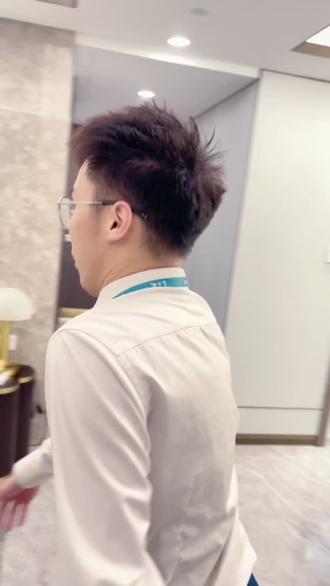 亚运城来上分了#全国各地来上分了 #方言 #我是云南的 #粤语