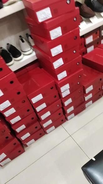 余新镇以勒鞋城红珊瑚鞋店,货理好,可以出单啦!