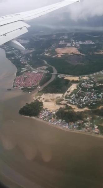 沙巴州哥打基纳巴鲁亚庇国际机场到达