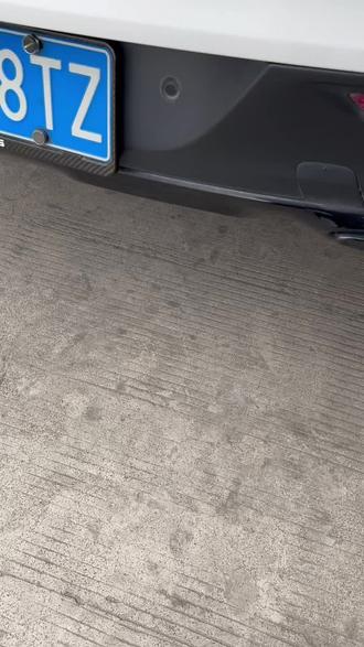 奔驰GLE43走一条倍耐力325.40.21