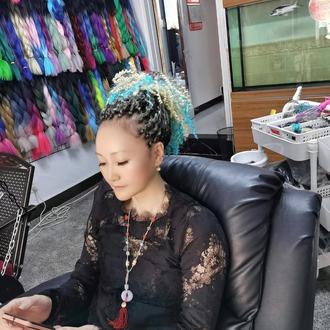 你们看的出这是一位已经48岁的姐姐吗 做完头发前后对比大不大 请下方留言告诉我@DOU+小助手 我要上热门🤗