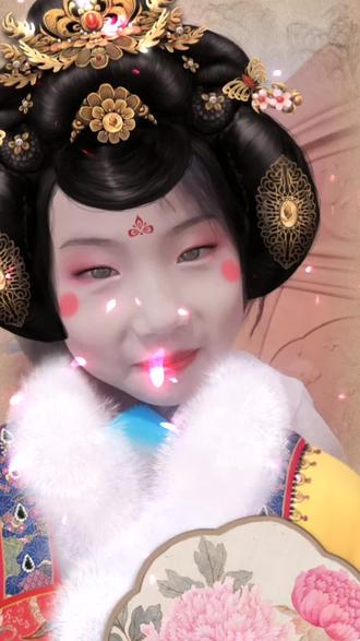 这俩哪个长的更像我?