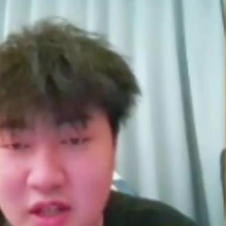 AG假期要求全员巅峰赛前50,辅助MC和爱思手到擒来,只有彪哥是老实人#AG #AG超玩会 #爱思 #MC