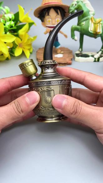 这款呢是卷烟/烟丝两用额水烟袋,经过压花工艺,是一款男士必备品#实用好物 #好物分享🔥 #分享好物 #好物推荐 #水烟袋