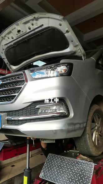 江淮解决发动机抖动,更换新的机脚胶。#汽车保养与维修 #诚信经营 #修理工的日常