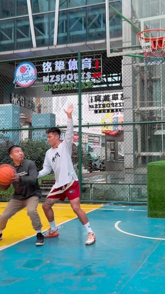 大家帮我看看这球算进吗?#篮球