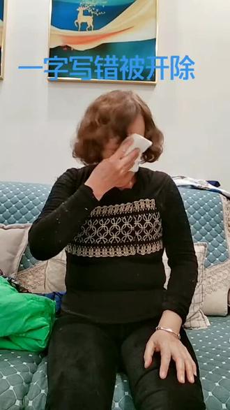 拍马屁拍到马腿上,被马踢伤#好伤心……