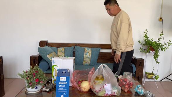 海涛生病躺了三天没有拍视频,大体格子也顶不住,打针吃药齐了