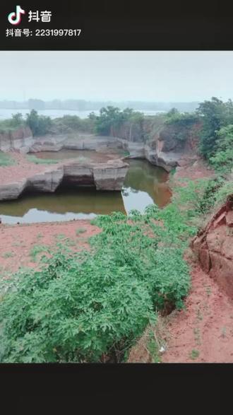 五河县朱顶镇石坑村,丹霞地貌。(制作:忍*稳*静)