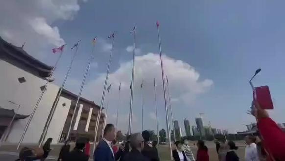 汉德森为什么产品那么的好?因为他来自中国营养界霸王一,全球拥有三大研发中心11个生产基地。真的是太牛了👍👍