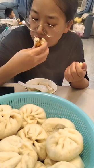 依然挡不住对萝卜肉包子的喜欢#肉包子