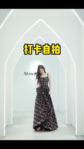 #景德镇婚纱 #网红婚纱店 #景德镇哪里定婚纱 #穿婚纱的样子 来呀,自拍呀,私信我!@M.ONE沐一婚纱–超超老师