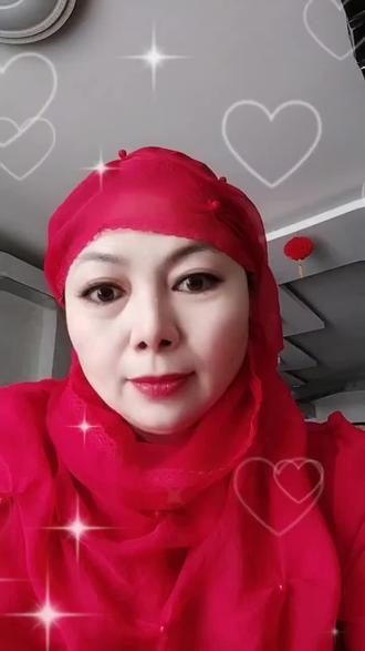 #自信的女人最美丽 戴头巾的回族女人