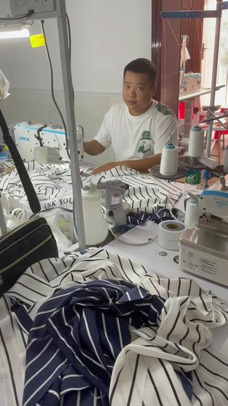 @爆笑三江锅 找个厂兼职,还好有手艺!#服装人