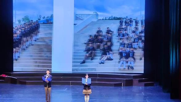 北附育英2018级毕业朗诵,儿子的声音还不错。