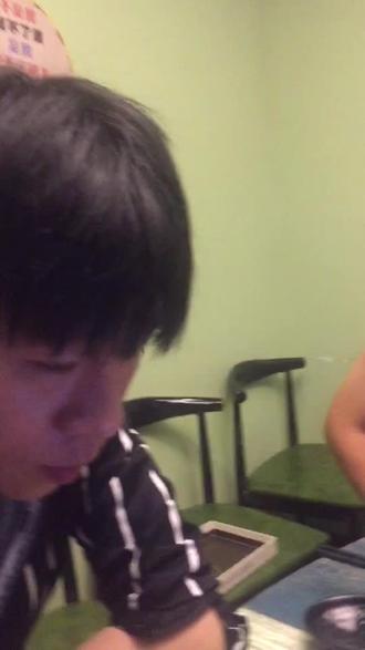 中秋节快乐 六个月饼七个人怎么分