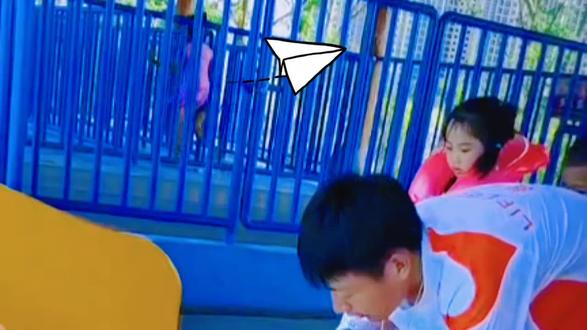 #夏天就要去玩水 #玛雅海滩水公园 #玛雅水公园攻略#陪伴孩子的美好时光
还没去的朋友可以了解下:
1.停车一天15
2.储物柜:租金20,押金20
3.漂浮圈三人:押金30,租金50
4.可以在外面买手机防水套10
5.可以带水但不能带吃的
6.带小朋友的1米以下只能玩一个项目(身高差一点的可以买个泳帽,或者踮脚🤫)
7.大喇叭小朋友要1.4米以上
8.彩虹滑道泳衣不能有裙摆
9.最刺激的是冲浪板4到5人一组,体重不得超过640斤
10.带小朋友的不建议晚上去,六点多水开始有点凉
11.不要带首饰手表玩项目不允许
12.不用带游泳圈,里面租漂浮圈的地方有救生衣🆓
13.冲浪板大喇叭五点多开始就要排队
14.可以微信关注玛雅海滩水公园去买套票,一直到8月31日前都能玩353元,携程送了15优惠劵,去哪儿没有!
