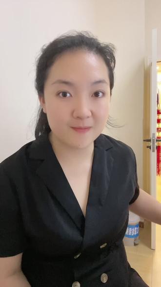 #诗朗诵 做一片美的叶子