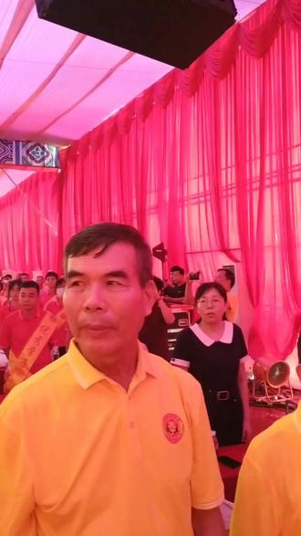 名门望族三柏李族助活动富有特色,重本以上400几学子精英同宗同族,金榜题名不忘祖恩一齐祖前上香,立愿做国之栋樑爱国爱家爱族,不一般的家国情怀!