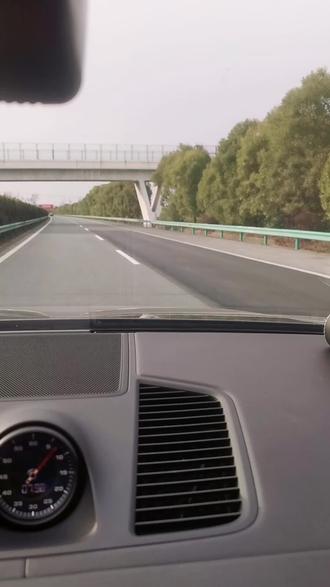 高速上没98号这不知道能不能到家,心里真虚