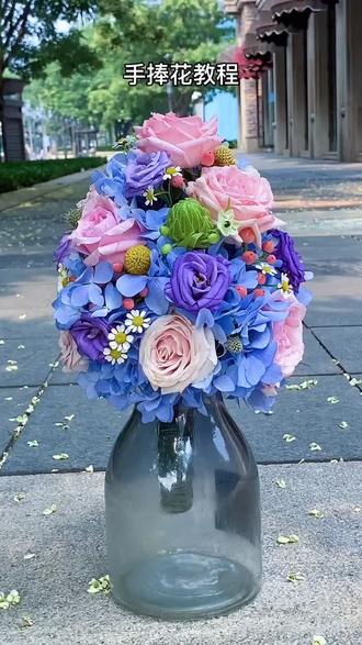 手捧花教程#花作者肖箫 #花艺教程 @花作者肖箫