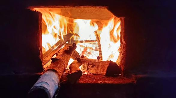 烧火做饭 #人间烟火 #回村后的我 逢年过节,做